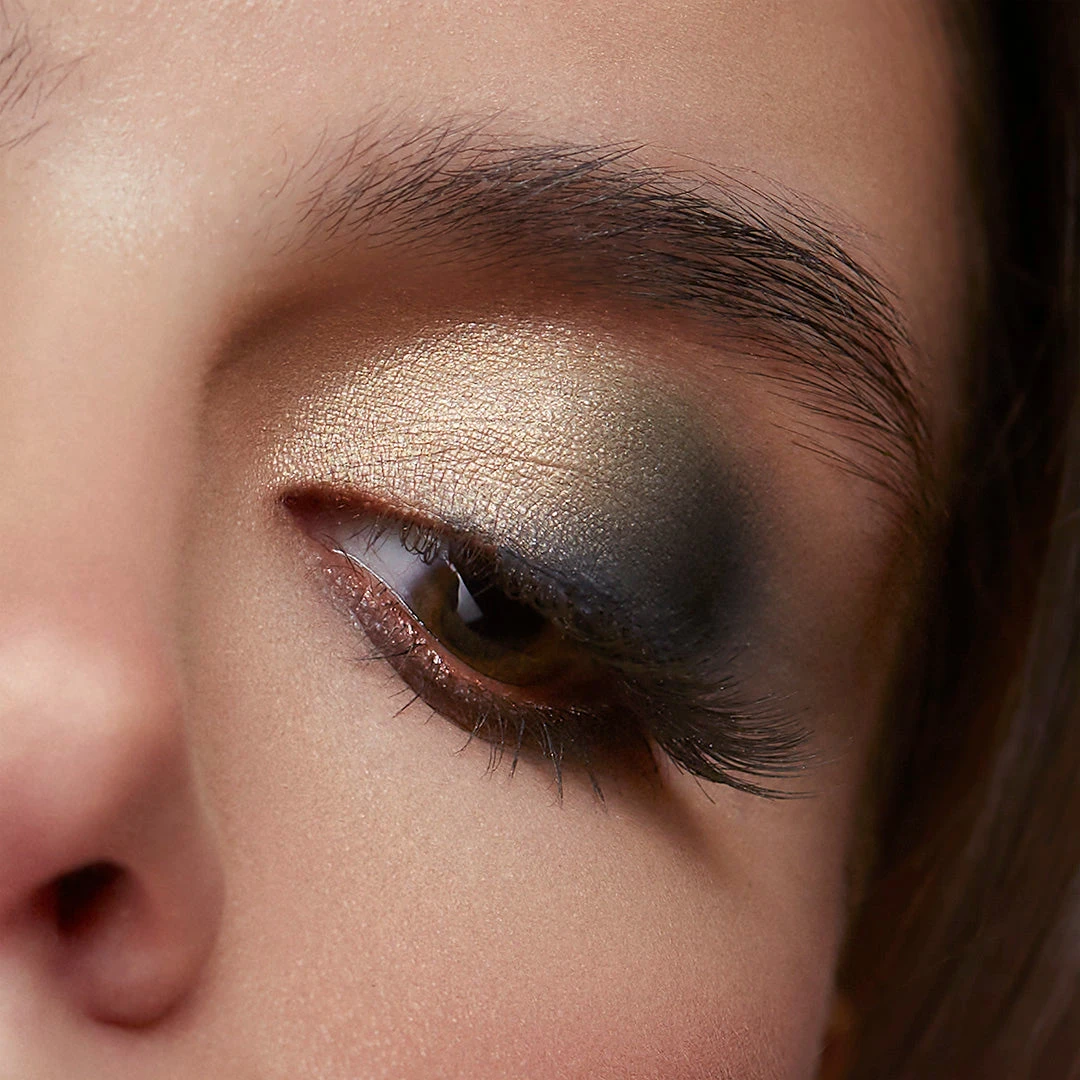 DISNEY BEAUTY AND THE BEAST EYESHADOW PALETTE - Image 6